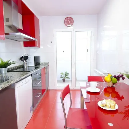 Apartamento Con Excelente Conexion & Garaje Lägenhet *